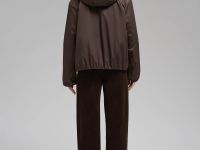 Утепленная куртка с искусственным наполнителем