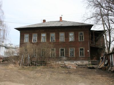 Доходный дом М.Т.Григорьевой, 1908 г. Здесь в 1918 г. жил в ссылке великий князь Николай Михайлович Романов
