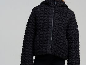 Куртка текстильная с полиуретановым покрытием для девочек