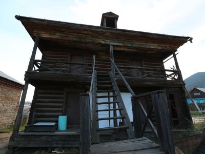 Больничный комплекс: амбар