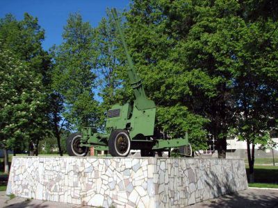 Место около здания бывшего Механического института