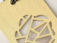 Закладка для книг "Если решишься расцвести пышным цветом, то свежий ветер налетит сам" (латунь)