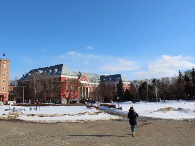 Здание, где в Пермском университете работали выдающиеся ученые: Б.Ф.Вериго (1917-1925), В.К.Шмидт (1916-1931), П.В.Сюзев (1918-1928), А.Г.Генкель (1917-1927), П.И.Преображенский (1922-1924), А.А.Заварзин (1916-1922), В.Н.Беклемишев (1918-1932), Ю.А.Орлов 