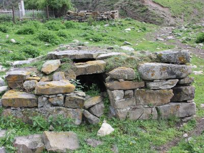 Склеп полуподземный