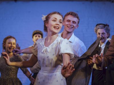 Билеты на Счастливый неудачник (МОСТ) / Театр | Афиша | ИнфоТаймс