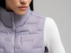 Стеганый пуховый жилет