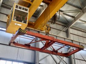 В Якутию из Беларуси доставили первый прямой контейнерный груз