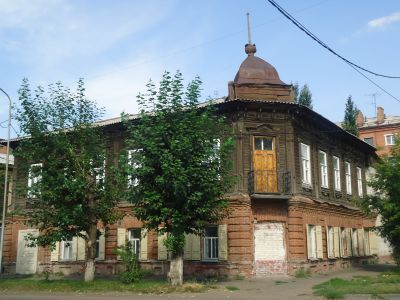 Усадьба Л.К.Адельсона: Дом доходный, в котором размещалось 13-е мужское училище