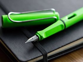Ручка перьевая LAMY 013 safari, EF Зеленый