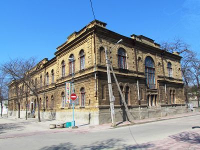 Здание женской гимназии (архитектор А.Л.Генрих)