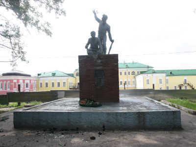 Братская могила красноармейцев, погибших при подавлении контрреволюционного мятежа