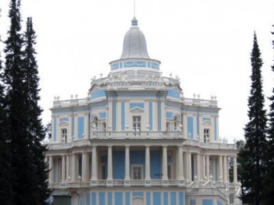 Дворцово-парковый ансамбль «Ораниенбаум»