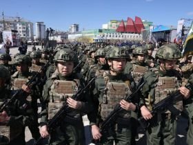 В Якутске состоялось военно-патриотическое шествие в честь 80-летия Победы