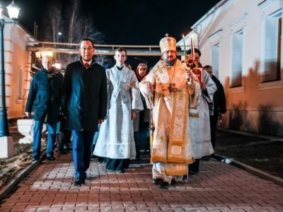 Глава Якутии принял участие в Божественной Литургии по случаю Светлого Христова Воскресения