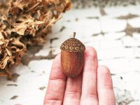 Деревянная брошка Дворникова А. "Жёлудь"