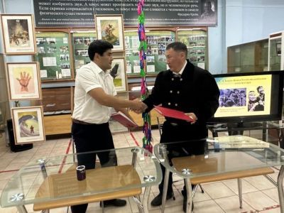 Музей и центр хомуса народов мира подписал соглашение с Сунтарским районом Якутии