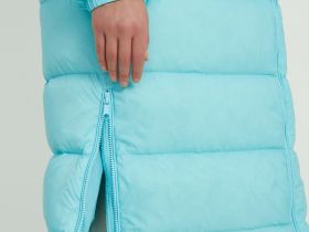 Пуховое пальто с воротником-стойкой