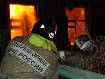 Мужчина погиб при пожаре на частной даче в Мирном