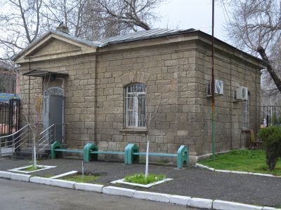 Ларийские казармы, здание, где помещался первый ревком