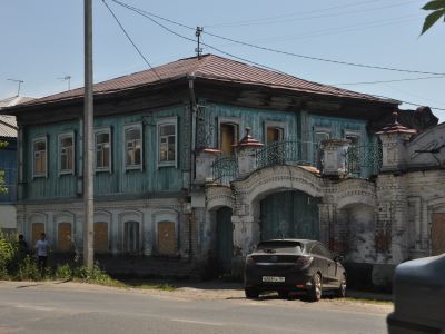 Усадьба Гусева. Дом жилой, ворота, склад, магазин