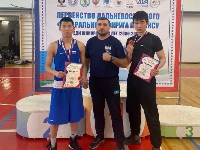 У мирнинских боксеров две бронзы