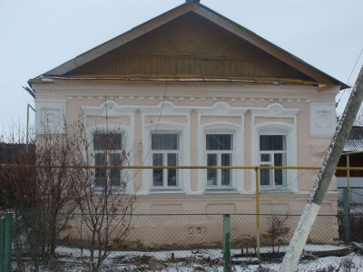 Памятник архитектуры первой половины XIX в., бывший купеческий дом