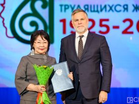 Матерям Якутии вручили госнаграды с денежным вознаграждением