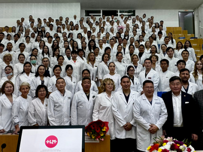 Алмазэргиэнбанк поздравил молодых медиков с началом профессионального пути