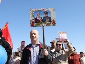 Фото. В Якутске акция «Бессмертный полк» собрала более 50 тысяч человек