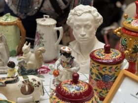 В Якутске открылась ярмарка любителей старины «Ленские клады»