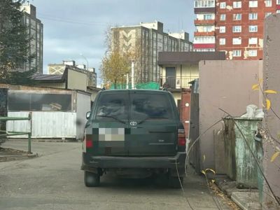 В Мирном угнали внедорожник, оставленный с ключами в замке зажигания