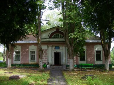 Флигель западный