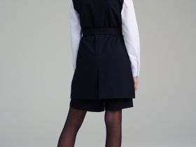 Комплект для девочки: жилет, шорты