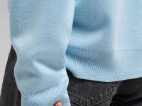 Легкий базовый джемпер свободного кроя