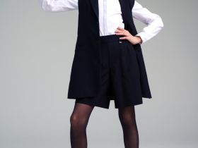 Комплект для девочки: жилет, шорты