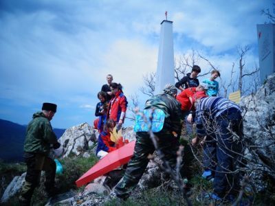 Братская могила советских воинов, погибших в боях с фашистскими захватчиками