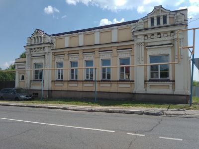 Дом, в котором в 1919 г. размещался штаб Петровского партизанского отряда и штаб 14 армии