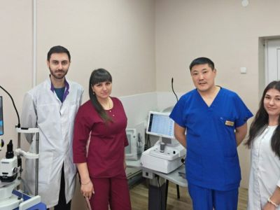 Врач из Якутии обучил офтальмологов из ЛНР проводить лазерные операции