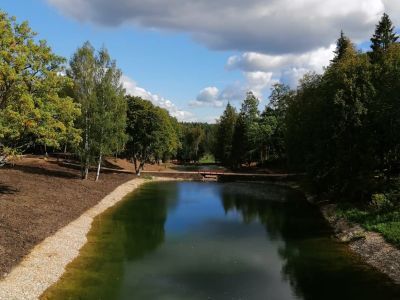 Пейзажный парк с системой каскадных прудов