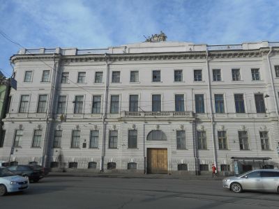 Дом Бецкого И.И. (принца Ольденбургского П.Г.)
