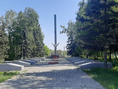 Памятник землякам, погибшим в годы Великой Отечественной войны (1941-1945 гг.)