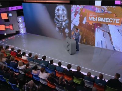 Айсен Николаев выступил с лекцией о патриотизме на московской площадке марафона «Новые горизонты»