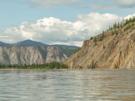 Река Индигирка. Через Ущелье Восторга и Восхищения! Маршрут: п. Усть-Нера - с. Хонуу