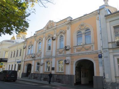 Дом писателя Н.Ф. Павлова - один из центров культурной жизни Москвы 1830-1840-х годов, в котором на знаменитые "четверги" собиралась вся литературная Москва - А.И. Герцен и Н.П. Огарев, Т.Н. Грановский, П.Я. Чаадаев, К.С. Аксаков и братья Киреевские, А.С.