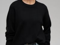 Легкий базовый джемпер свободного кроя