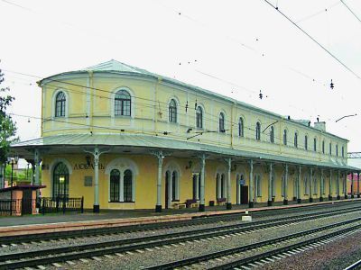 Здание железнодорожного вокзала