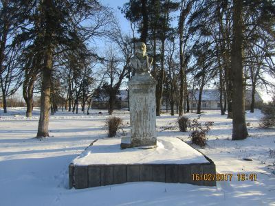 Бюст В.И. Ленина