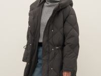 Пуховое пальто из водонепроницаемой ткани