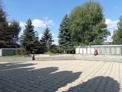 Памятник погибшим воинам