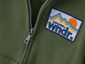 Толстовка на молнии для мальчика